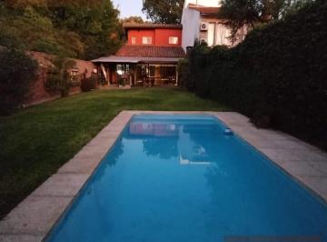 Casa · 150m² · 5 Ambientes · 1 Cochera · Segunda Quincena Enero