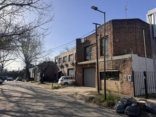 Depósito · 477m² · 8 Ambientes