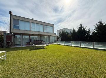 Casa · 211m² · 4 Ambientes · 4 Cocheras · Casa en Venta Cardales Village