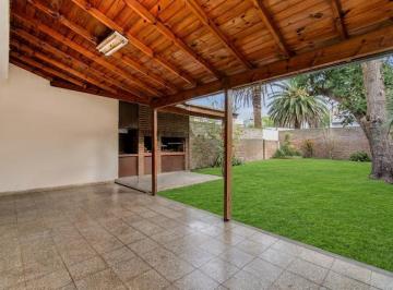 Casa · 155m² · 4 Ambientes · 2 Cocheras · Casa en Martin Coronado
