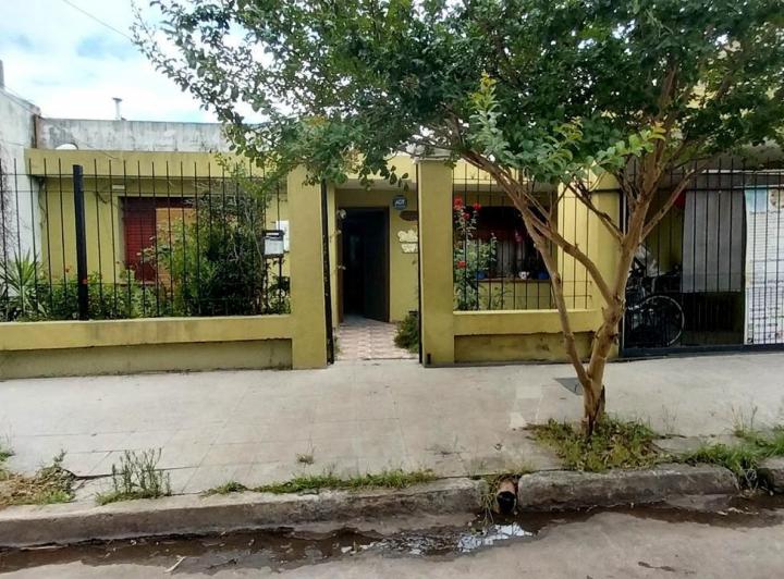 Casa · 127m² · 5 Ambientes · 1 Cochera
