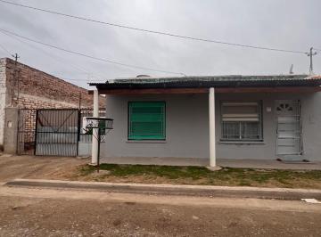 Casa · 400m² · 2 Dormitorios · Casa en Barrio Provincial