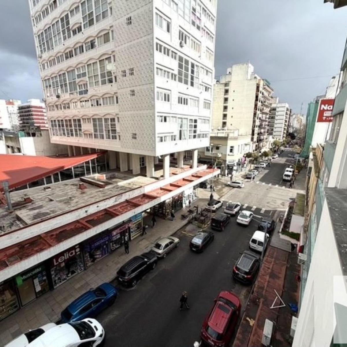Departamento de 3 Dormitorios 2 Baños en venta