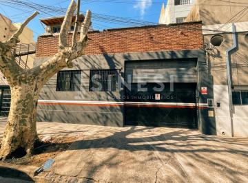 Depósito · 260m² · 2 Ambientes · 11 Cocheras · Depósito de 260 m² en San Martin Centro