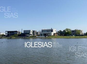 Casa · 250m² · 6 Ambientes · 2 Cocheras · Casa en Venta Al Lago en El Cantón Golf, Escobar