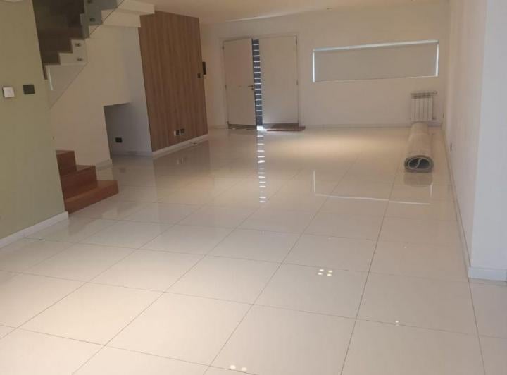 Departamento · 80m² · 6 Ambientes · 1 Cochera