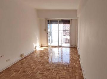 Departamento de 3 ambientes, Floresta · Super Luminoso. Muy Buena Ubicación