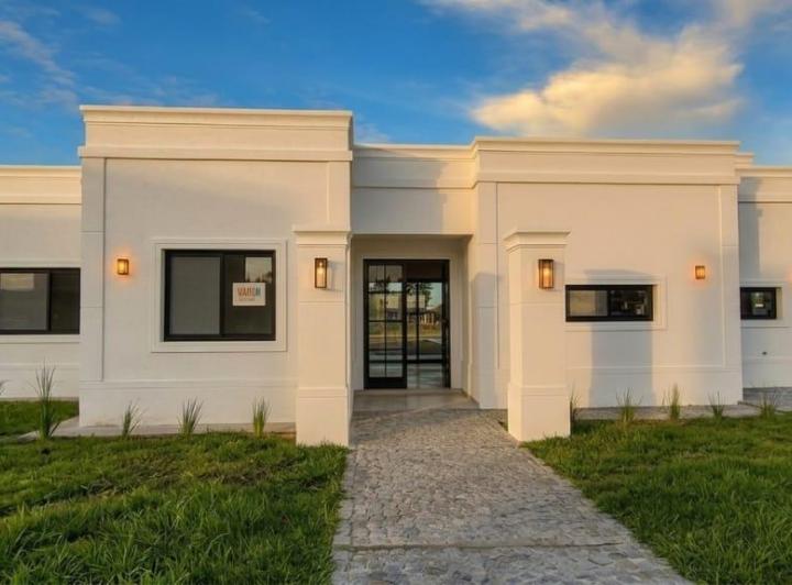 Casa · 184m² · 6 Ambientes · 2 Cocheras