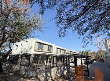 Casa · 150m² · 4 Ambientes · 2 Cocheras · Villa Belgrano 3 Dorm 3 Baños Categoria