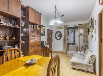 Departamento · 53m² · 3 Ambientes · Venta Departamento Tres Ambientes con Patio en Coghlan