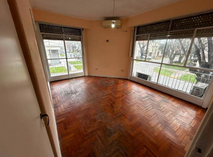 Departamento en alquiler en La Colonia · 3 ambientes