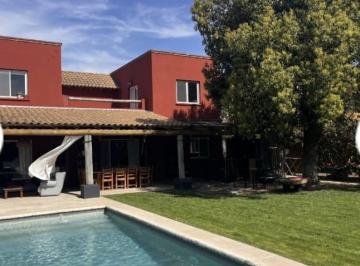 Casa · 300m² · 5 Ambientes · Alquiler Temporal | Casa con Pileta en Santa Bárbara