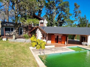 Casa · 160m² · 3 Ambientes · 2 Cocheras · Alquiler Chalet Moderno en Sierra de Los Padres Parque Pisicina