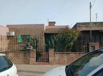 Casa · 73m² · 1 Ambiente · Vendo Casa de 2 Dorm. con Gran Terreno