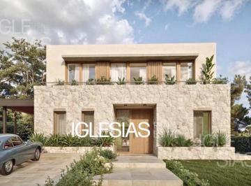 Casa · 315m² · 6 Ambientes · 3 Cocheras · Casa en Venta a Estrenar en Carpinchos, Nordelta