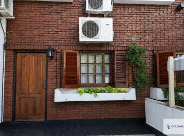 Casa · 104m² · 4 Ambientes · 1 Cochera · Dúplex de 4 Ambientes en Dos Plantas con Cochera, Jardín y Parrilla – Excelente Estado – Apto Crédit