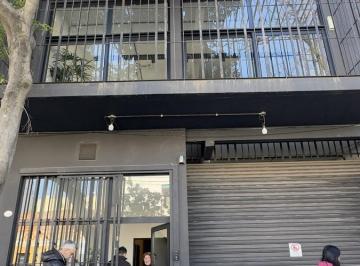 Edificio · 871m² · Impecable Edificio Comercial en Venta Paternal