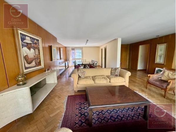 Departamento · 187m² · 4 Ambientes · 1 Cochera
