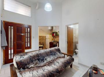 Casa · 123m² · 3 Ambientes · Casa con 3 Deptos en Venta en Lanus Este