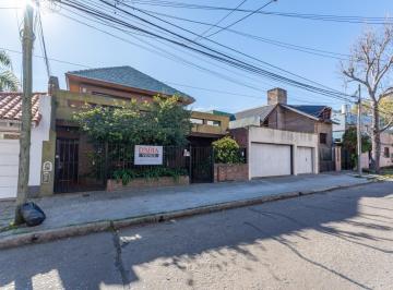 Casa · 380m² · 5 Ambientes · 3 Cocheras · Casa en Venta en Florida, Multifamiliar, con Departamento y Galpón