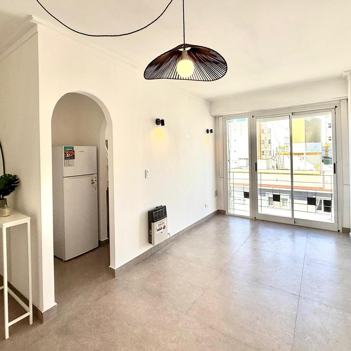 Venta | 2 ambientes con balcón francés – plaza colón