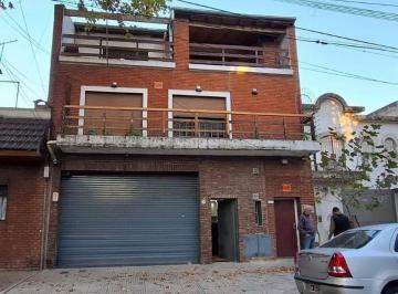 PH de 2 ambientes, Parque Chas · Departamento Tipo PH con Local Comercial / Taller