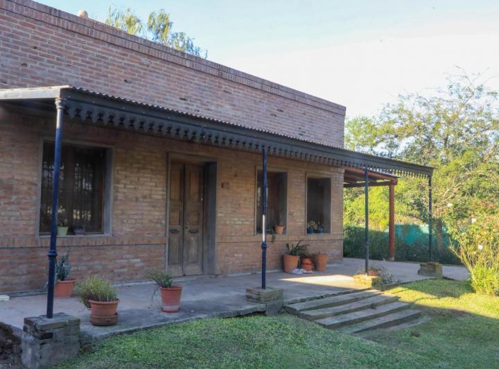 Casa · 115m² · 2 Dormitorios · 4 Cocheras