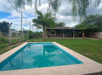 Casa · 109m² · 4 Ambientes · 1 Cochera · Venta de Casa en Atahona