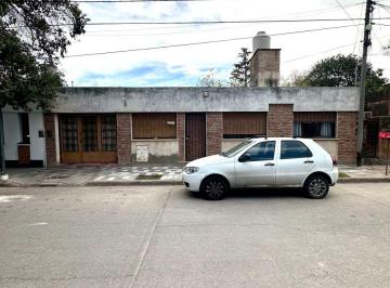 Casa de 4 ambientes, Córdoba · Casa en Venta Apta Credito | 3 Dorm. | Garage | Patio