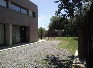 Foto · Dúplex en Alquiler Zona Sur de 3 Dorm. - Housing con Pileta y Asado - Barrio Inaudi