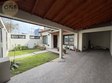 Casa · 70m² · 3 Ambientes · 2 Cocheras · Casa en Venta en Ringuelet con Jardin y Quincho