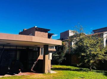 Casa de 6 ambientes, Villa Carlos Paz · Carlos Paz en - Exclusiva - Ubicación - a m del Lago - Apto Credito