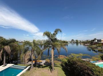 Casa · 420m² · 5 Ambientes · 2 Cocheras · Casa en Barrio Los Alisos, Nordelta - Alquiler - Venta