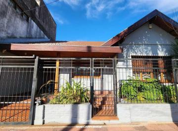 Casa · 200m² · 4 Ambientes · 1 Cochera · Casa en Castelar Norte