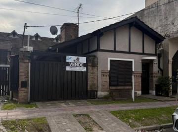 PH de 3 ambientes, Ituzaingó · Casa en PH 3 Ambientes en Una Planta, Al Frente. Apta Credito
