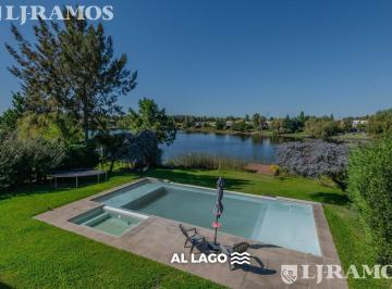 Casa · 335m² · 9 Ambientes · 3 Cocheras · Casa Venta a Laguna Villanueva. Apto Credito. 5 Dorm..