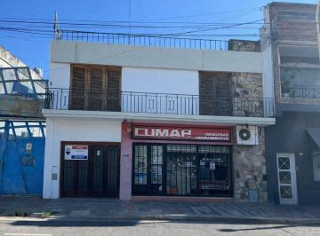 Casa · 275m² · 12 Ambientes · 1 Cochera · Casa 3 Dorm. + Local Comercial