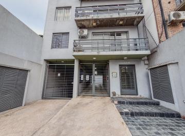 Departamento · 42m² · 2 Ambientes · 1 Cochera · Alquiler - Departamento - Quilmes Centro - con Cochera Cubierta