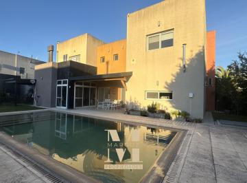 Casa · 250m² · 7 Ambientes · 4 Cocheras · Barrio Privado Los Talas Lote 113 Tristan Suarez