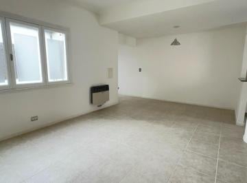 PH · 74m² · 3 Ambientes · En Venta - PH de 3 Ambientes Reciclado Zona Plaza Mitre