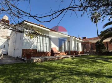 Casa · 350m² · 12 Ambientes · 3 Cocheras · Venta Casa + Dto + Deposito B° Villa Jardin Reyes