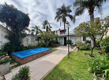 Casa · 169m² · 5 Ambientes · 1 Cochera · Venta Casa 3 Dorm. Zona Sur