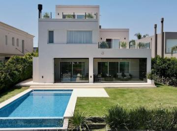 Casa · 429m² · 8 Ambientes · 8 Cocheras · Barrio Los Lagos Casa Al Lago en Venta