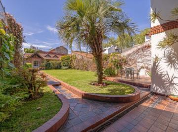 Casa · 249m² · 4 Ambientes · 3 Cocheras · Impecable Casa 250 m² 6 Ambientes Florida