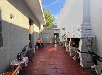 Casa · 152m² · 5 Ambientes · Venta Casa 5 Amb Patio + Terraza - Parque Patricios