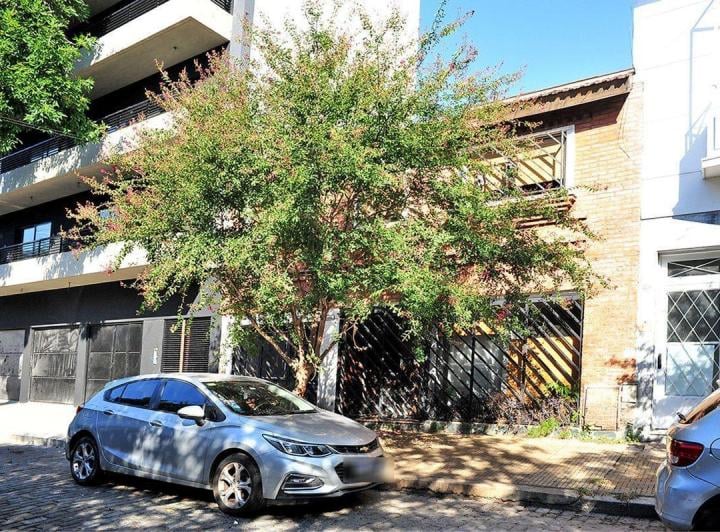 Casa · 221m² · 4 Ambientes · 1 Cochera