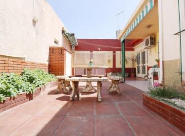 Casa · 126m² · 4 Ambientes · 3 Cocheras · Venta Casa 4 Amb 3 Cocheras 2 Locales, San Martín
