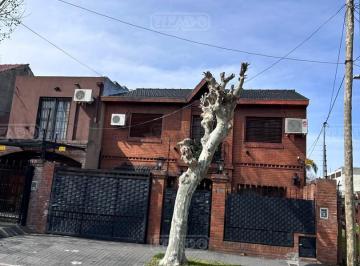 Casa · 179m² · 5 Ambientes · 1 Cochera · Casa Chalet en Venta en Boulogne, San Isidro, G. B. a. Zona Norte