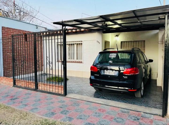 Casa · 110m² · 6 Ambientes · 1 Cochera