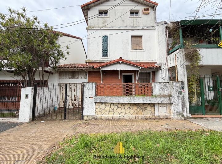 Casa · 115m² · 5 Ambientes · 1 Cochera